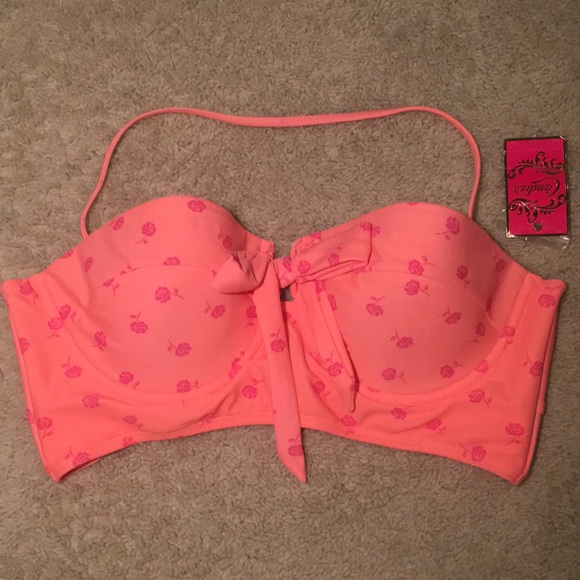 Bathing suit top - Picture 1 of 3